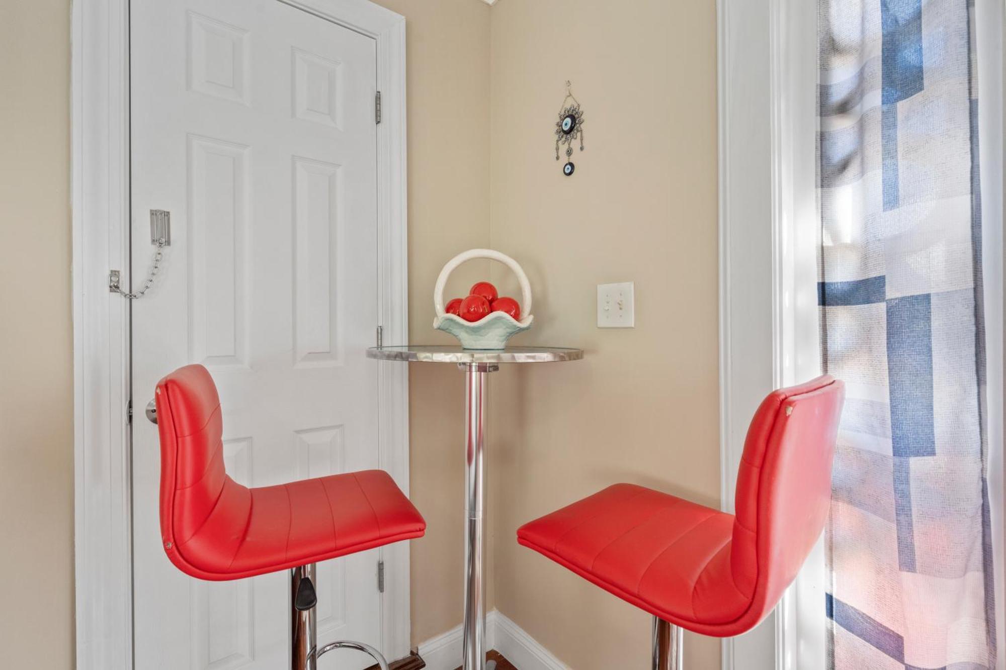 Modern & Comfy Suite Форт Вашингтон Экстерьер фото